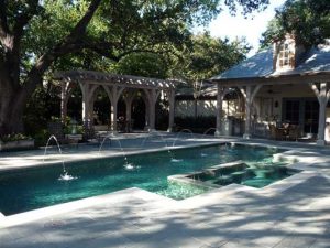 Pool Bubblers: Pros and Cons